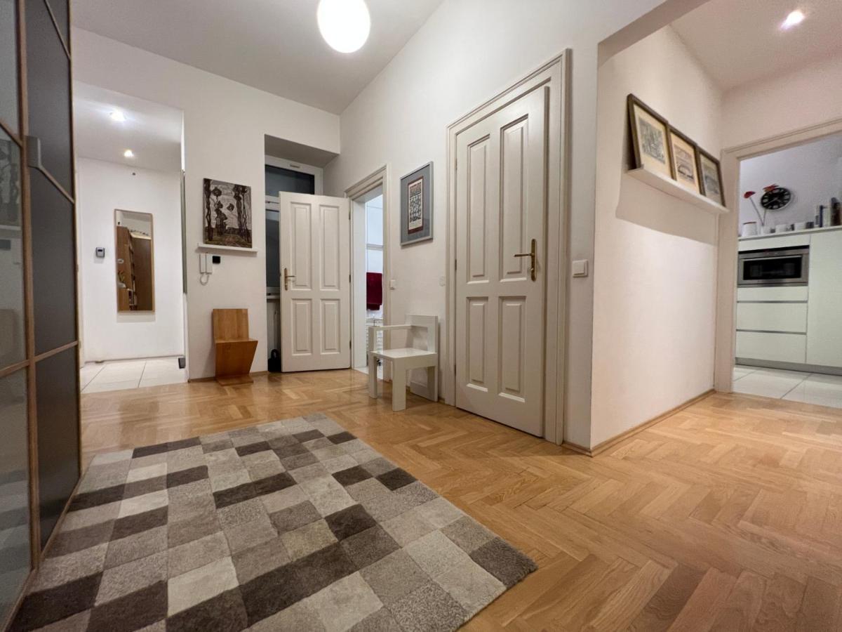 Vienna Design Apartment By Rabe - Kostenfreier Parkplatz & Netflix & Coffee-Bar - Nahe Schloss Schoenbrunn מראה חיצוני תמונה