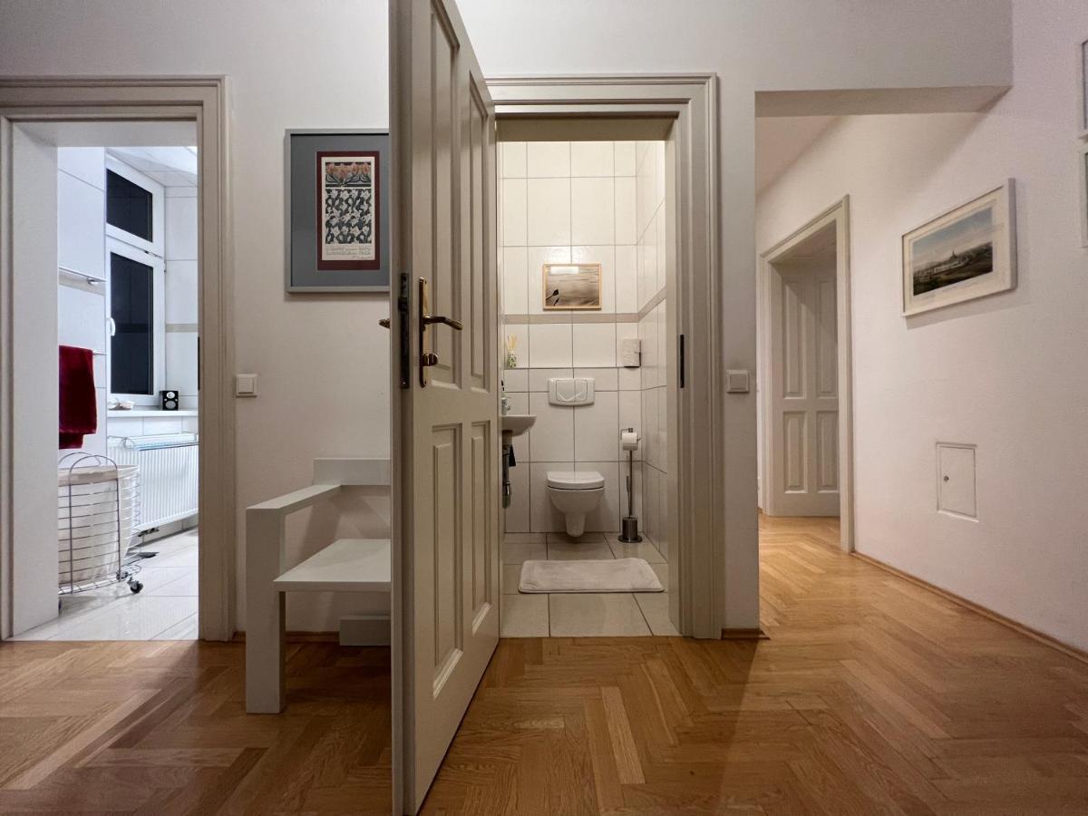 Vienna Design Apartment By Rabe - Kostenfreier Parkplatz & Netflix & Coffee-Bar - Nahe Schloss Schoenbrunn מראה חיצוני תמונה